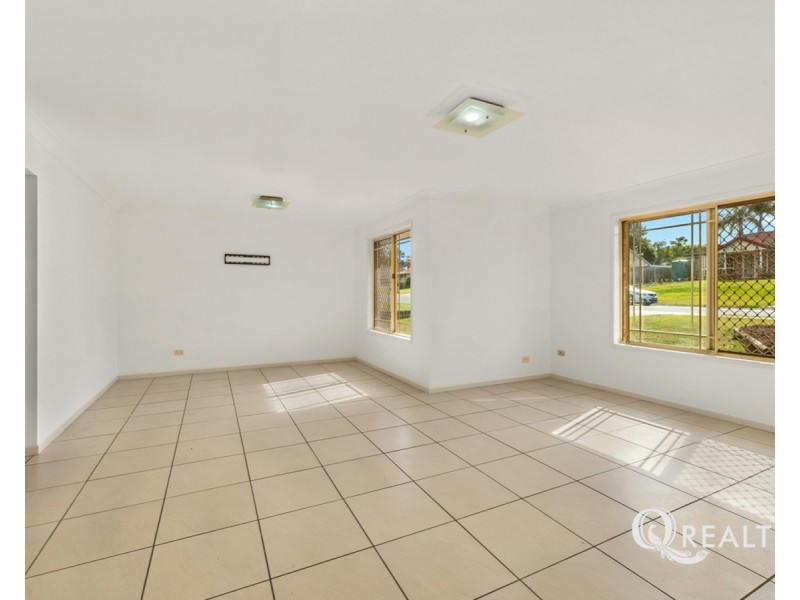 18 Ethion Drive, Regents Park QLD 4118