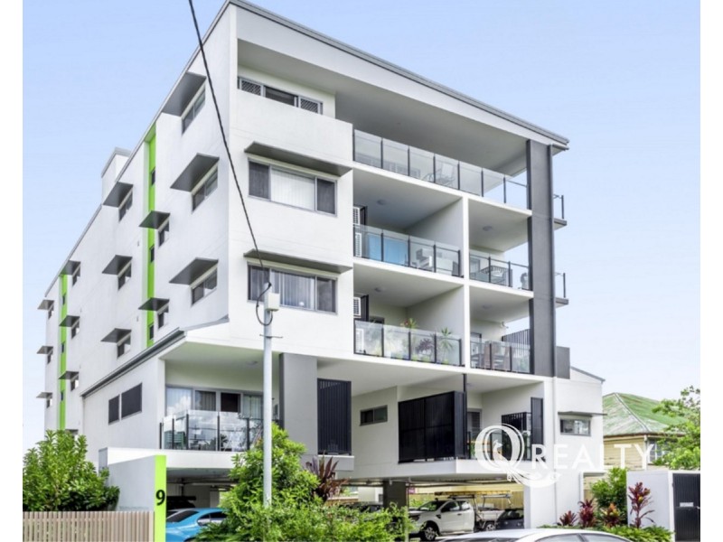 2/9 Bombery Street, Cannon Hill QLD 4170