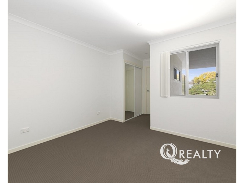 2/9 Bombery Street, Cannon Hill QLD 4170