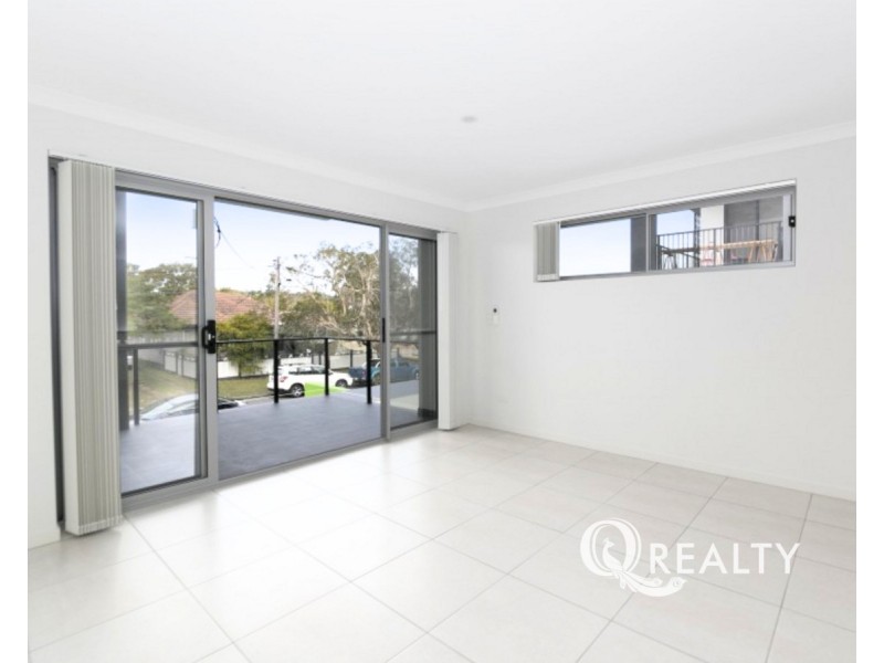 2/9 Bombery Street, Cannon Hill QLD 4170