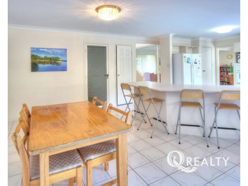 5 Elberta Street, Macgregor QLD 4109