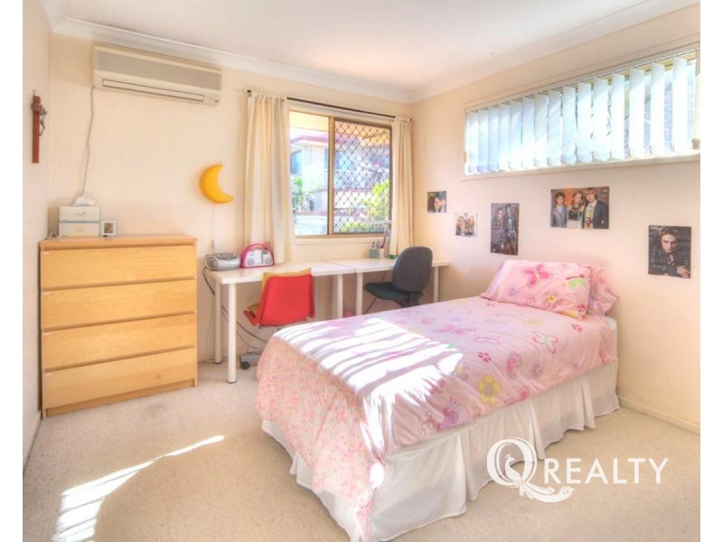 5 Elberta Street, Macgregor QLD 4109