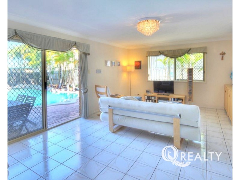 5 Elberta Street, Macgregor QLD 4109
