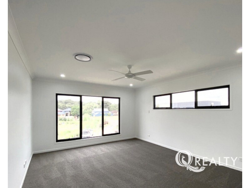 10 Kinwarton Crescent, Calamvale QLD 4116