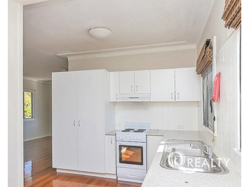 35 Ewing Road, Logan Central QLD 4114