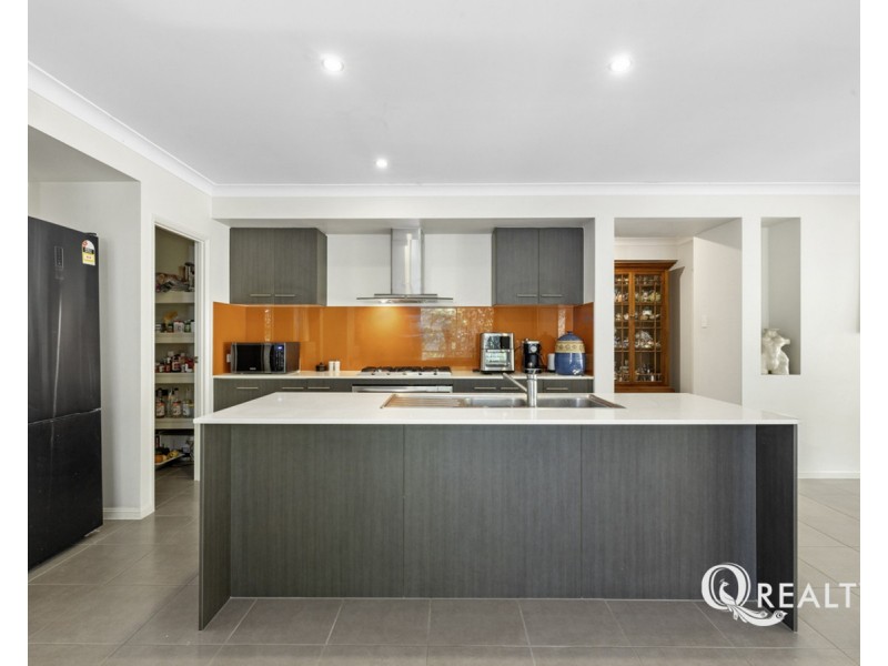 67 Nujooloo Road, Slacks Creek QLD 4127