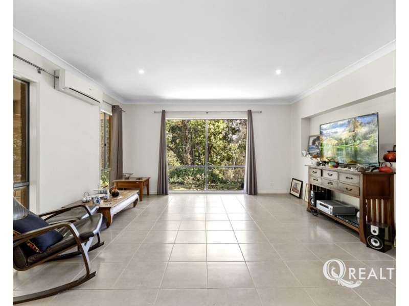 67 Nujooloo Road, Slacks Creek QLD 4127