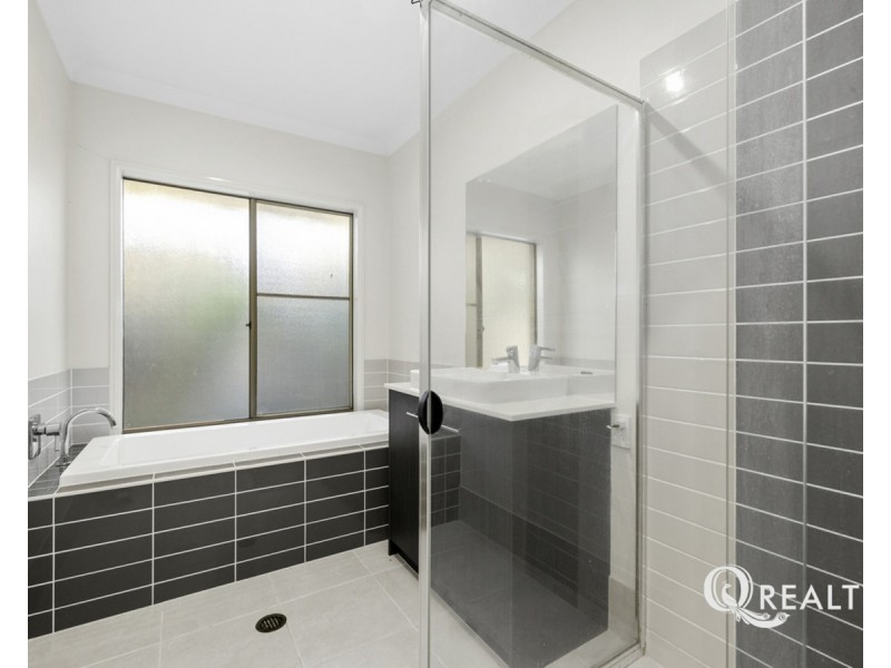 67 Nujooloo Road, Slacks Creek QLD 4127