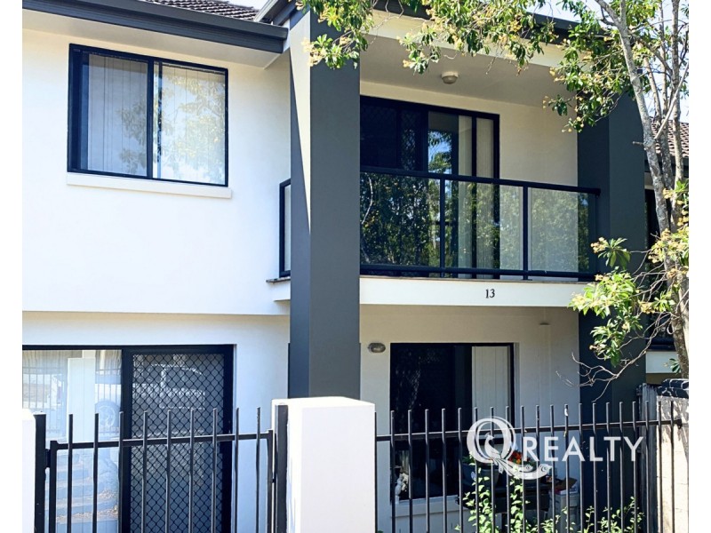 13/16 Violet Close, Eight Mile Plains QLD 4113