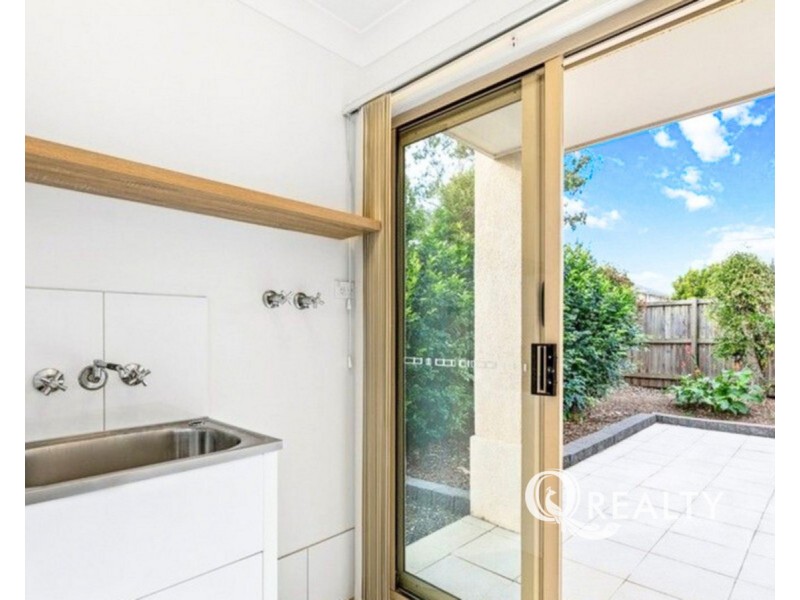 21/20 Young Place, Runcorn QLD 4113