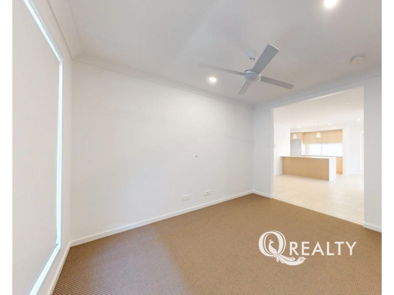 9 Daybreak Street, Spring Mountain QLD 4124