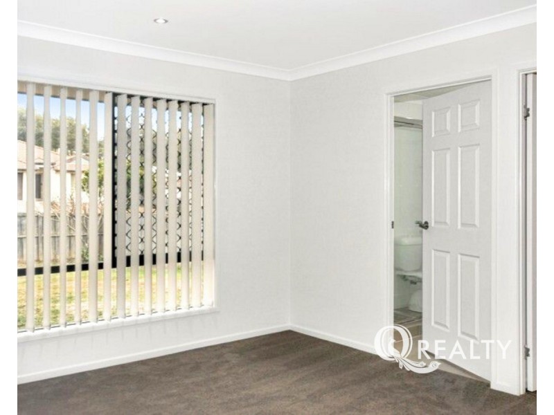 22 Hawthorne Street, Forest Lake QLD 4078