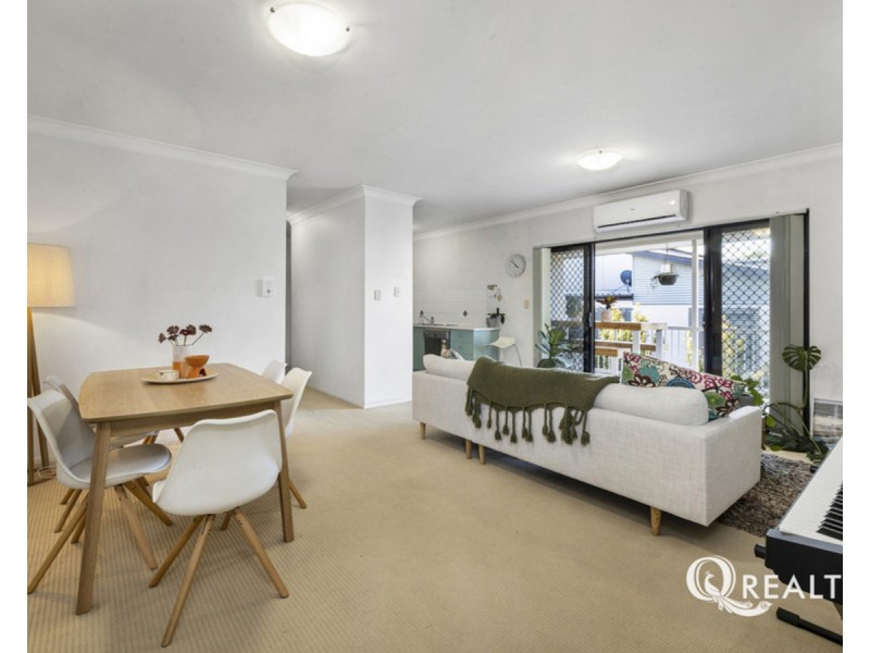 9/147-151 Riding Road, Hawthorne QLD 4171