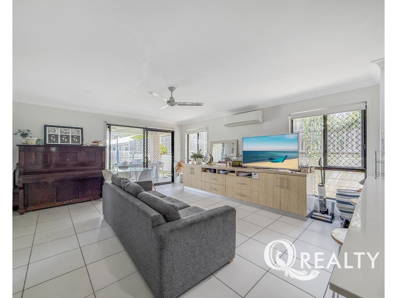 16 Meera Street, Spring Mountain QLD 4124