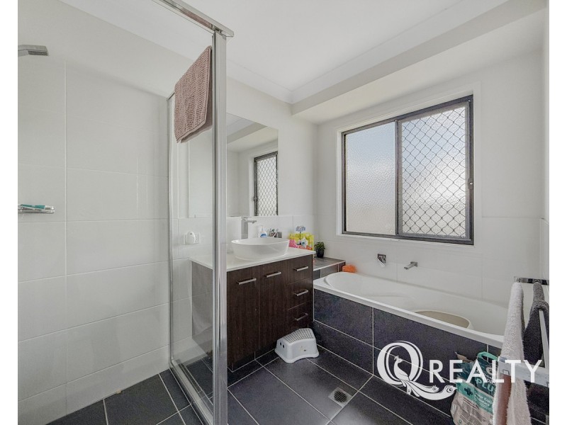 16 Meera Street, Spring Mountain QLD 4124