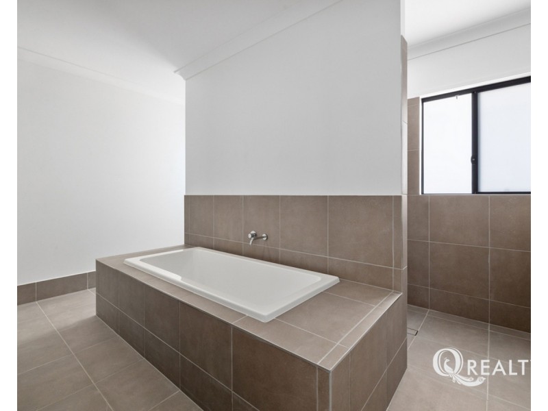 10 Kinwarton Crescent, Calamvale QLD 4116