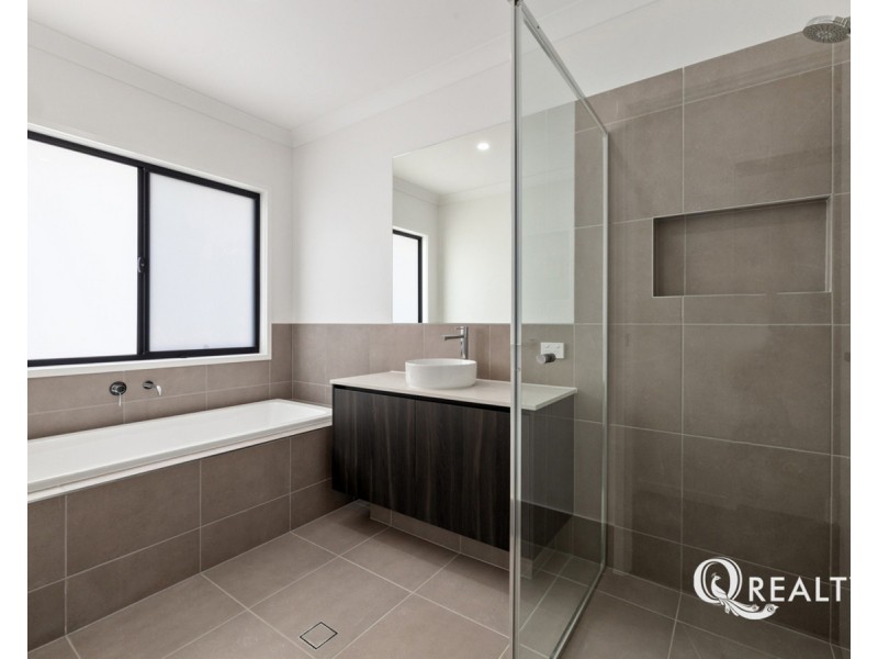 10 Kinwarton Crescent, Calamvale QLD 4116