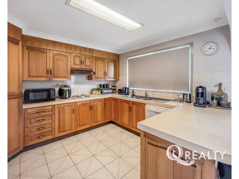 11 Hoover Court, Stretton QLD 4116