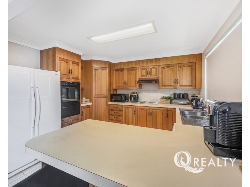 11 Hoover Court, Stretton QLD 4116