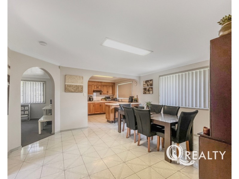 11 Hoover Court, Stretton QLD 4116