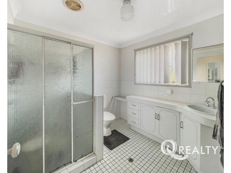 11 Hoover Court, Stretton QLD 4116