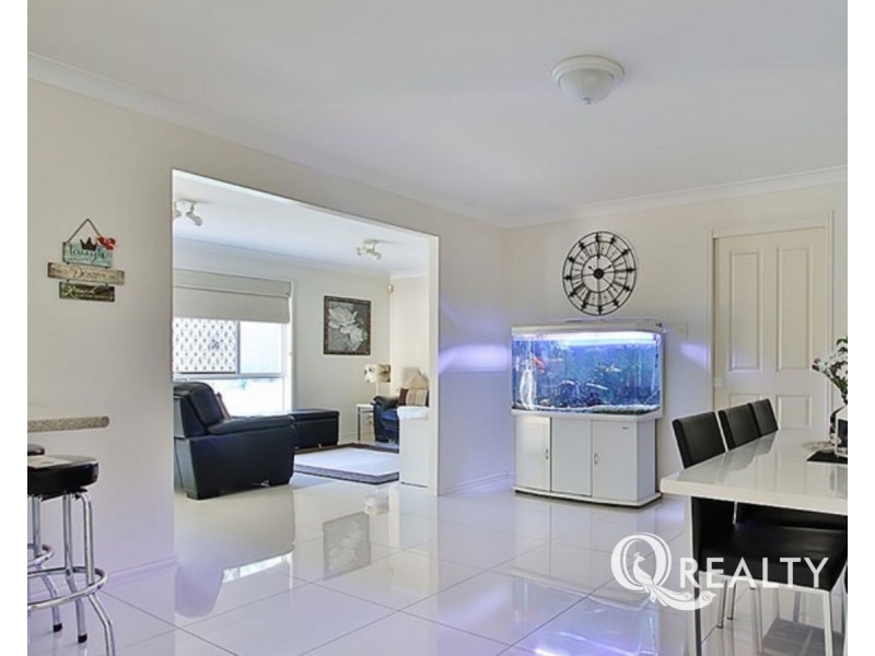 16 Weyba Close, Forest Lake QLD 4078