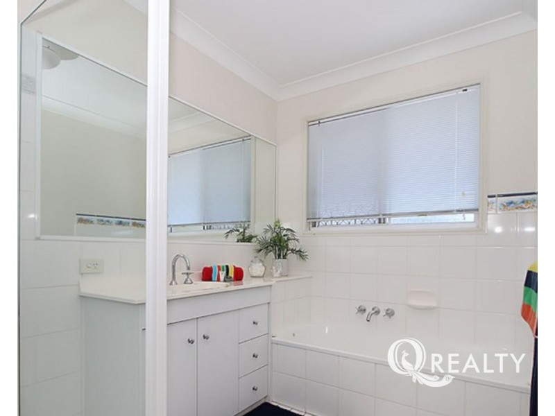 16 Weyba Close, Forest Lake QLD 4078