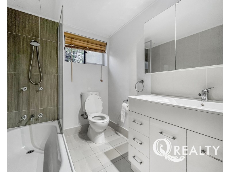 1/15 Barter Avenue, Holland Park West QLD 4121