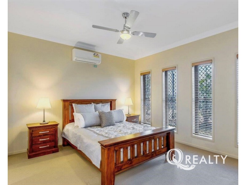 12 Walker Circuit, Eight Mile Plains QLD 4113