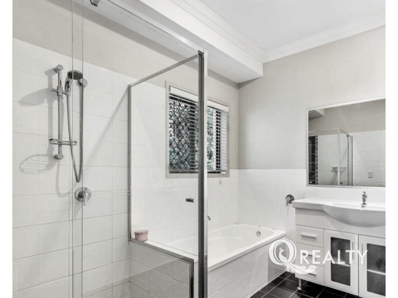 12 Walker Circuit, Eight Mile Plains QLD 4113