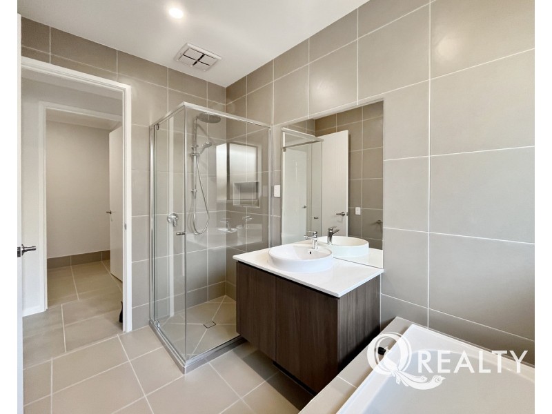 82 Sunrise Street, Ripley QLD 4306