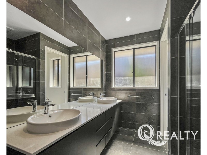 82 Sunrise Street, Ripley QLD 4306