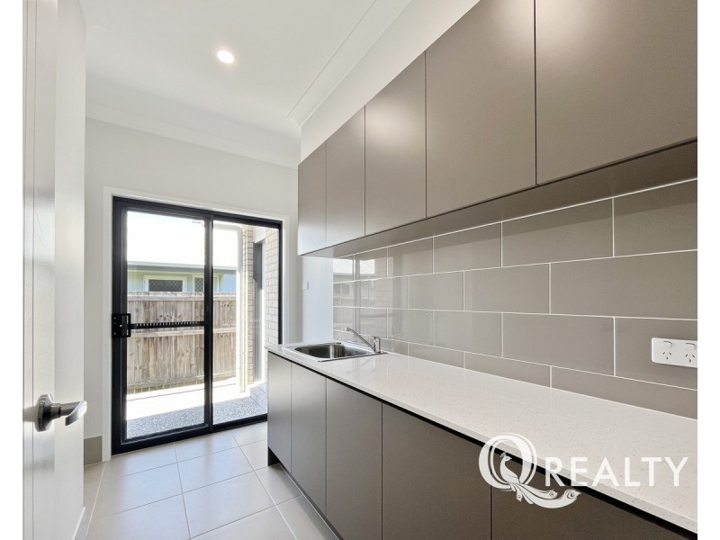 82 Sunrise Street, Ripley QLD 4306