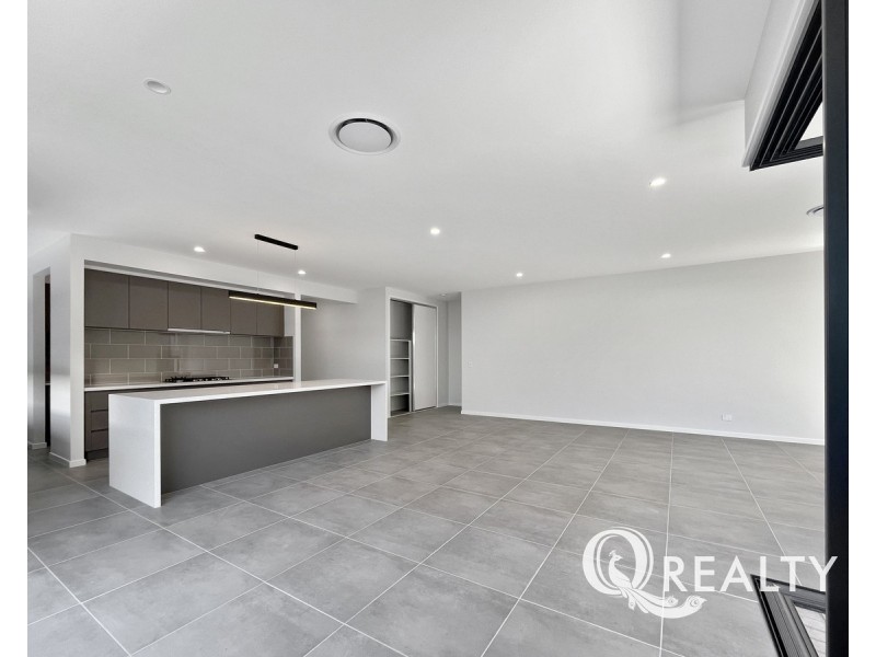 82 Sunrise Street, Ripley QLD 4306