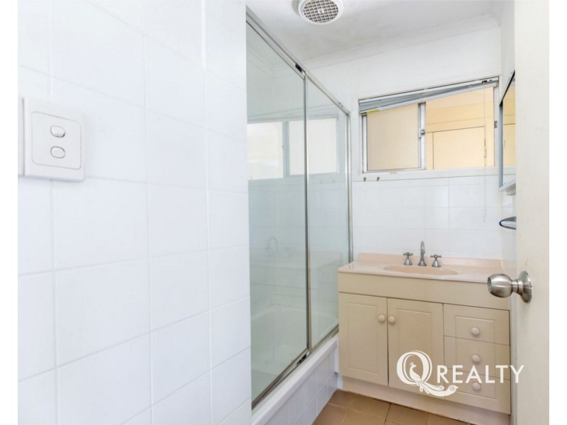 27 Winifred Street, Kingston QLD 4114