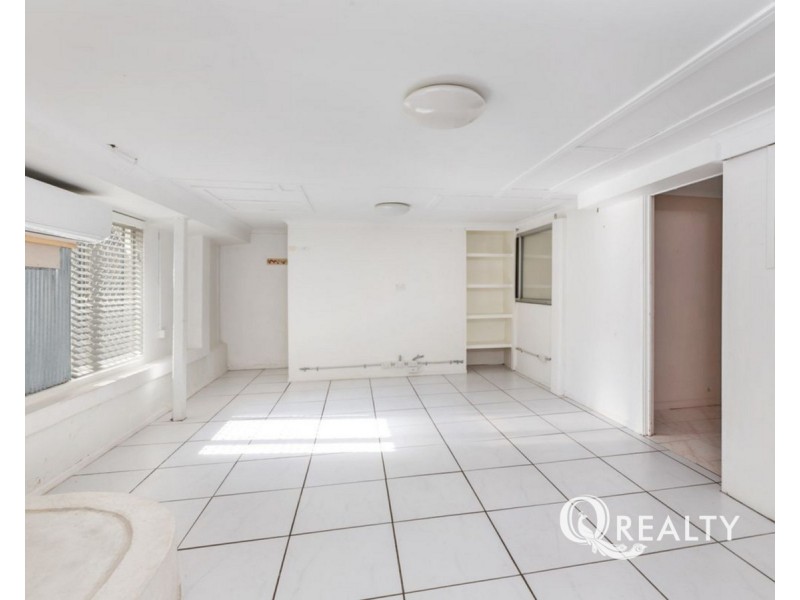 27 Winifred Street, Kingston QLD 4114
