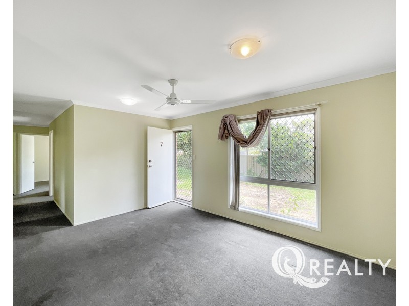 7 Rinto Drive, Eagleby QLD 4207