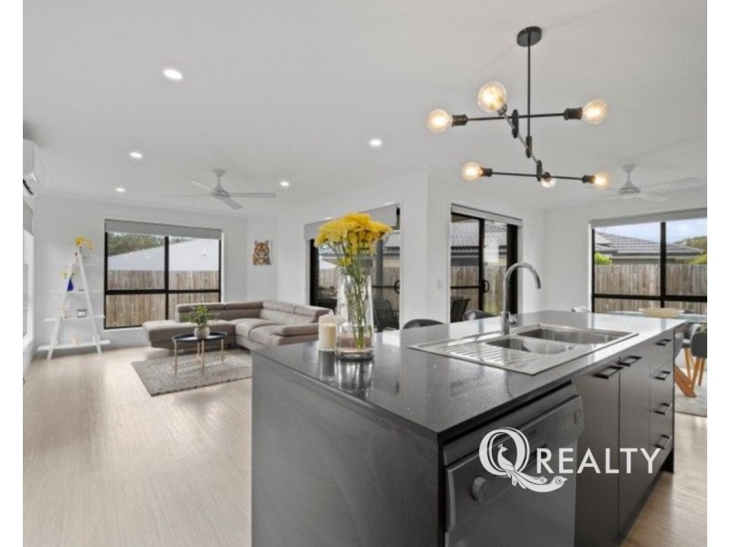 364 Waller Road, Park Ridge QLD 4125