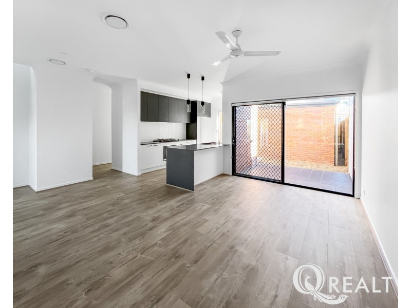 472 Grande Avenue, Spring Mountain QLD 4124