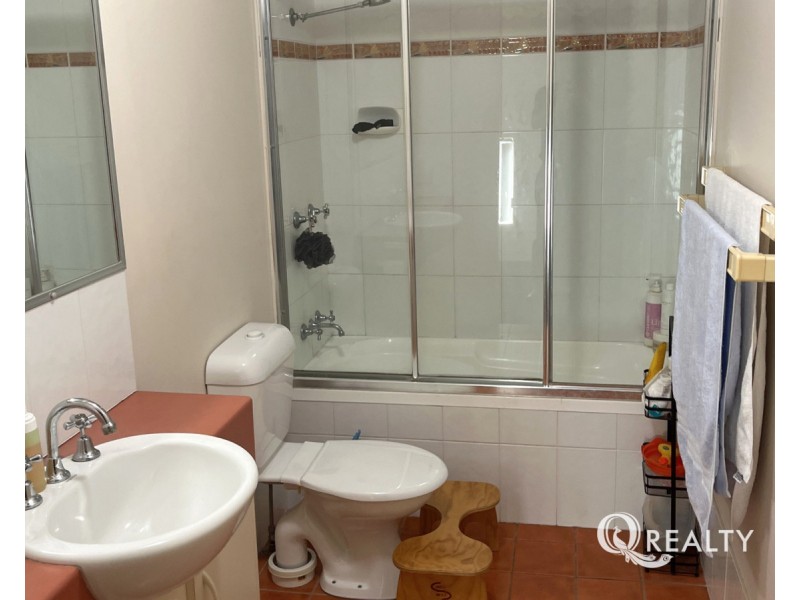 18/29 Oatland Crescent, Holland Park West QLD 4121