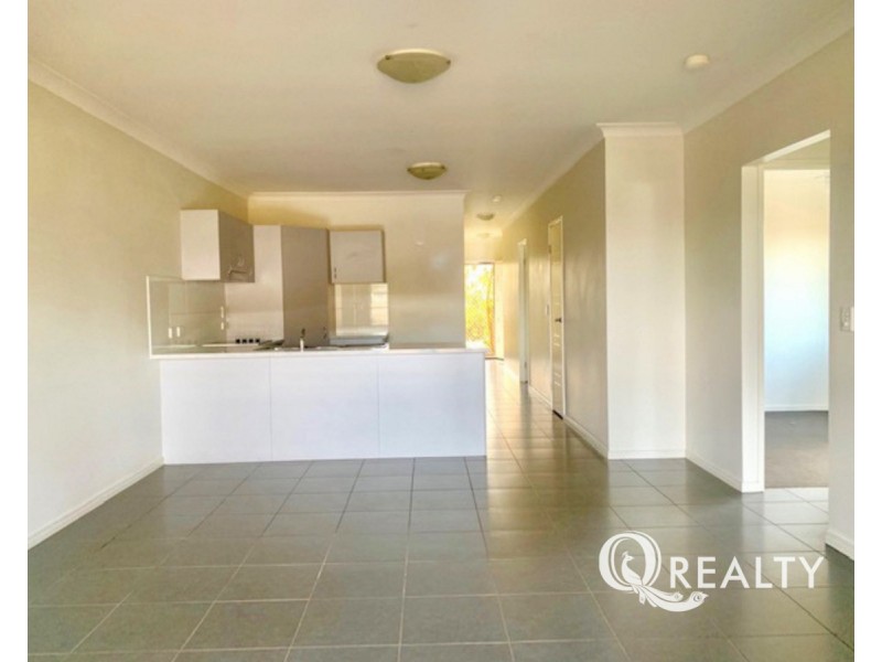 1/54 Stringybark Street, Regents Park QLD 4118