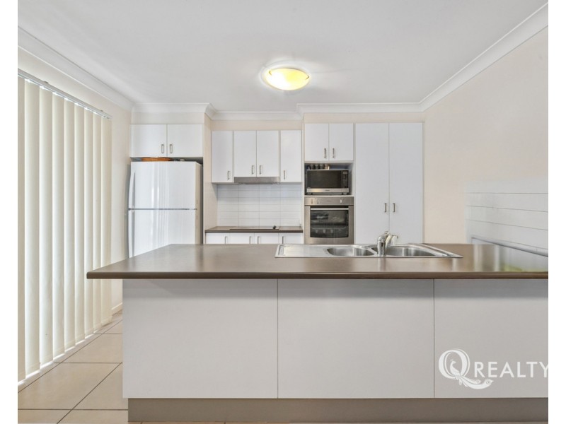15 Newhaven Street, Marsden QLD 4132
