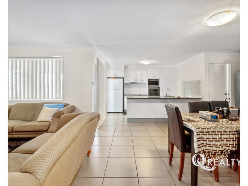15 Newhaven Street, Marsden QLD 4132