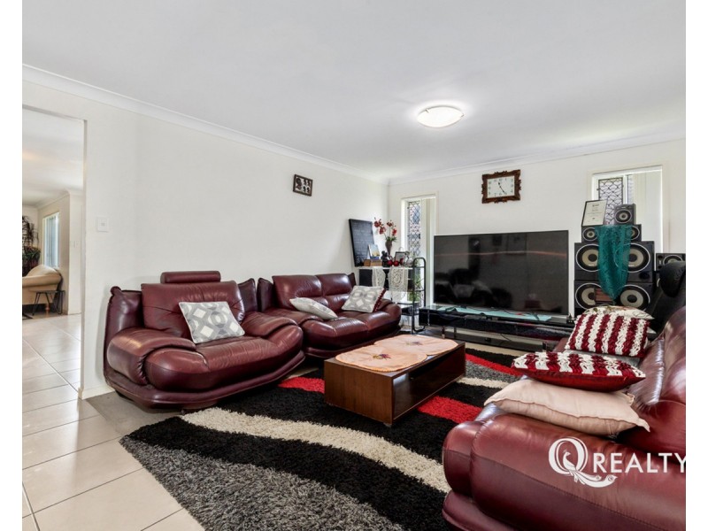15 Newhaven Street, Marsden QLD 4132