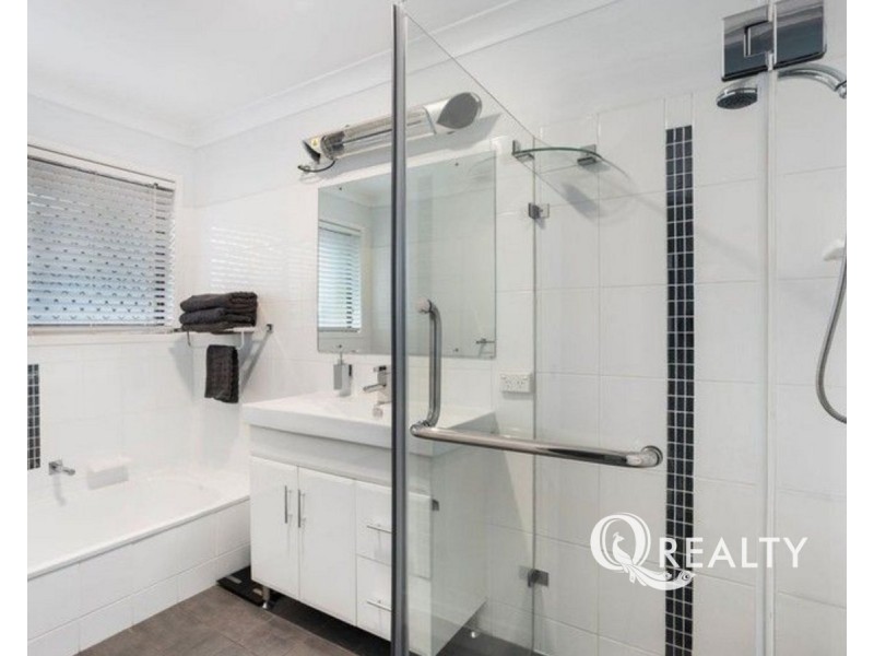 28 Ceratonia Street, Sunnybank Hills QLD 4109