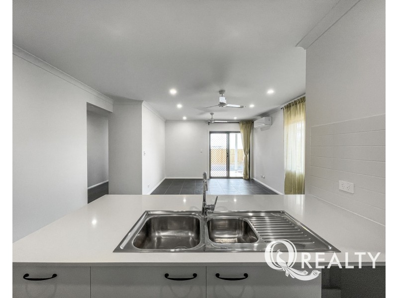 33 Doran Circuit, Park Ridge QLD 4125