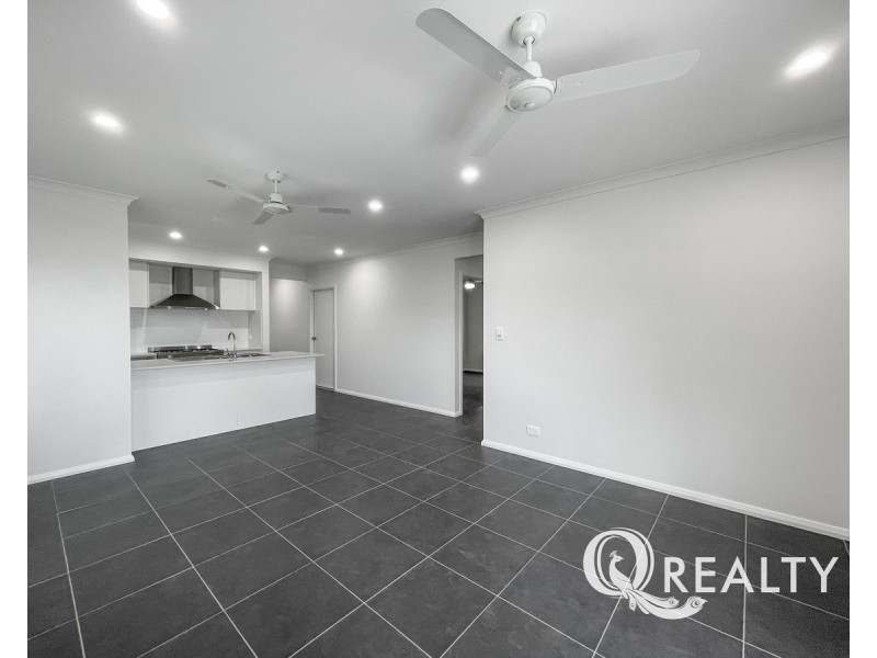 33 Doran Circuit, Park Ridge QLD 4125