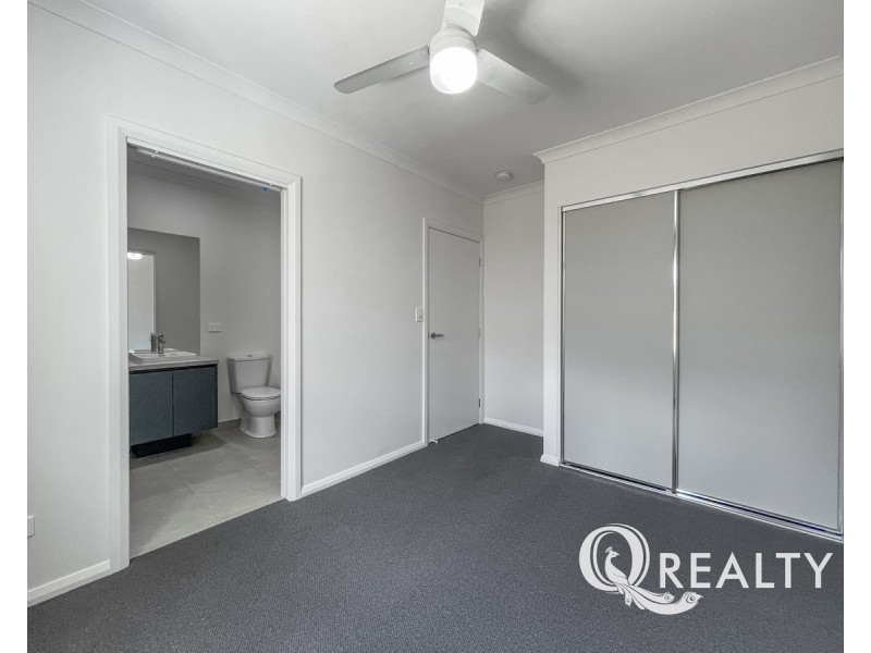 33 Doran Circuit, Park Ridge QLD 4125