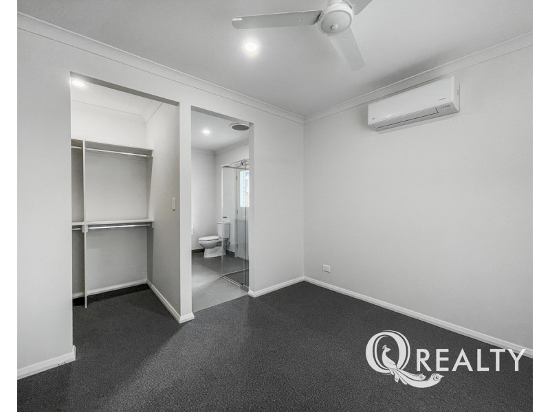 33 Doran Circuit, Park Ridge QLD 4125
