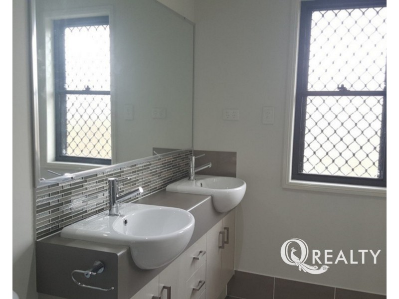 1 Quiet Court, Springfield Lakes QLD 4300